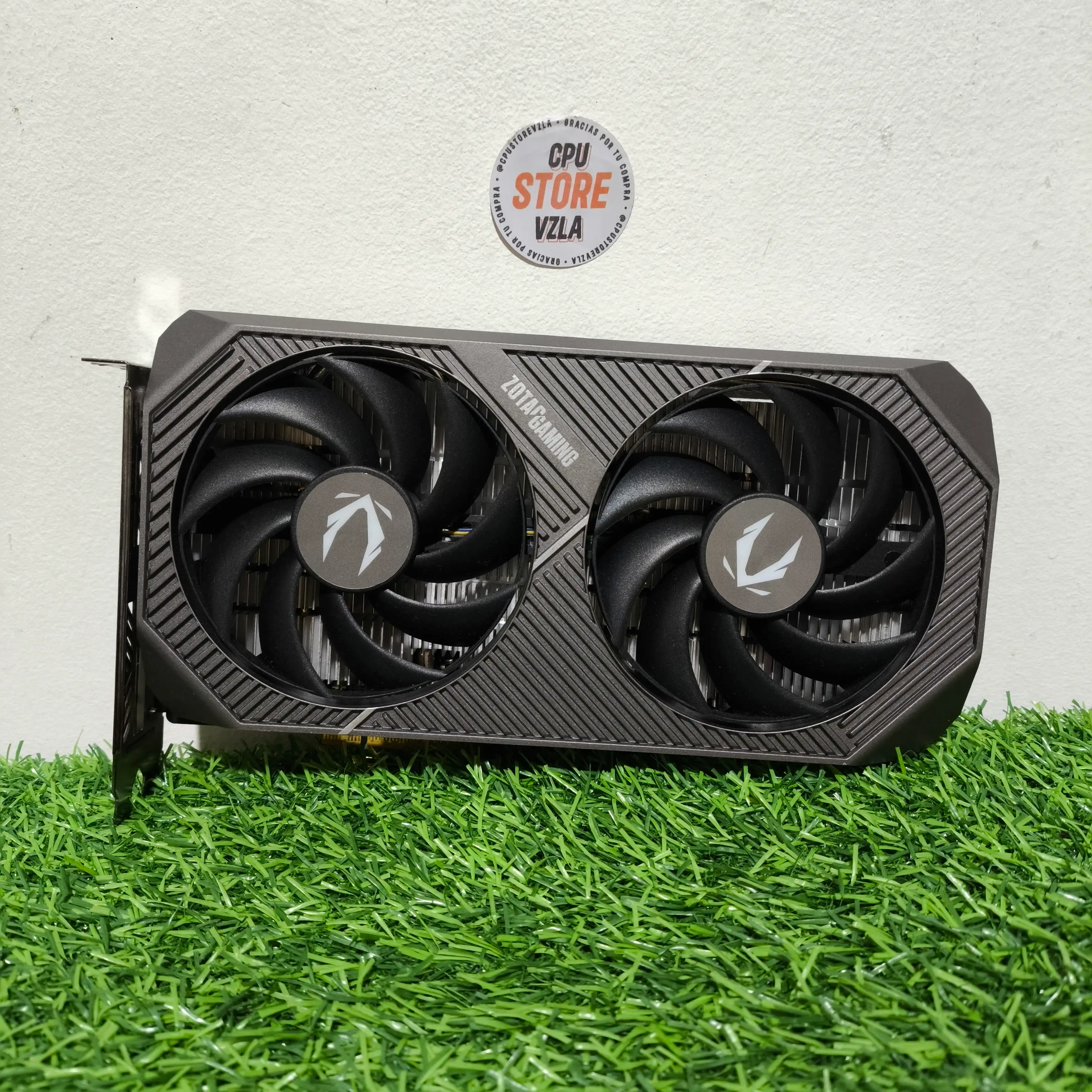 ZOTAC GAMING GeForce RTX 5050 Twin Edge 8GB GDDR7 - ZT-B50600E-10M